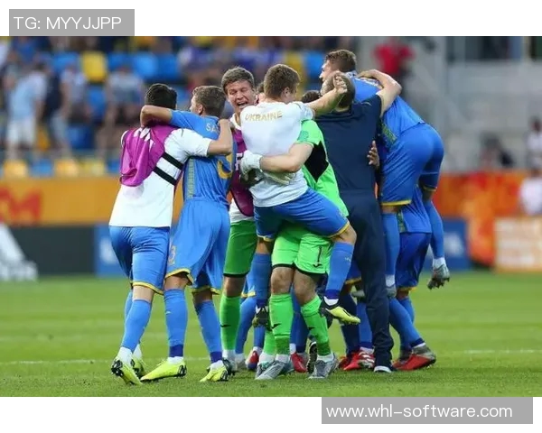 克罗斯：从足球天才到战术大师的华丽转身与不懈追求